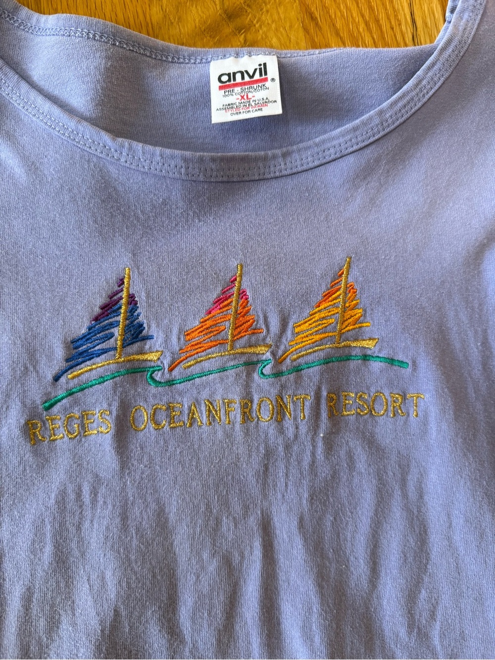 Anvil | Purple Rege's Oceanfront Resort Tee | Size XL - Picture 3 of 7